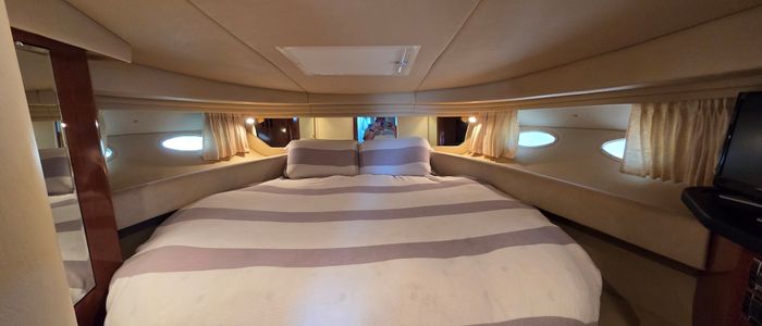 2001 Sea Ray Sundancer 380 Photo 14 of 24