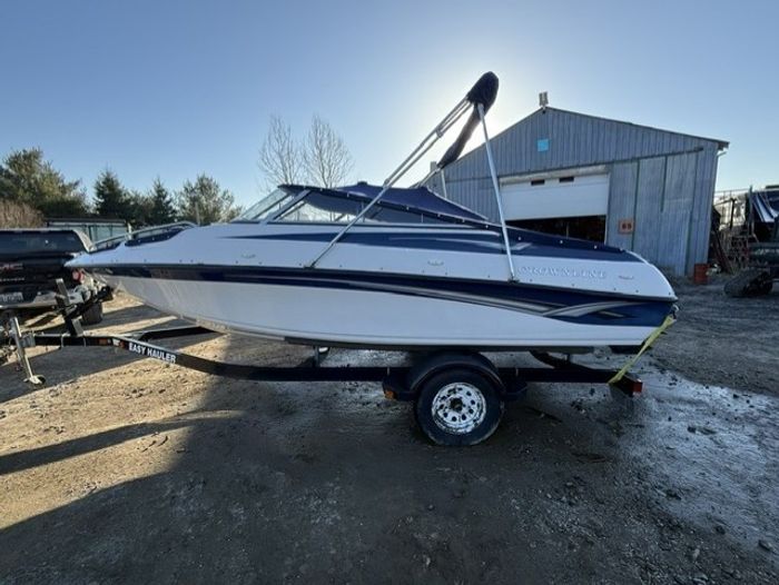 2005 Crownline 180 BR Photo 2 of 8