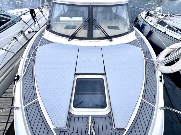2015 Carver c37 Photo 6 of 29