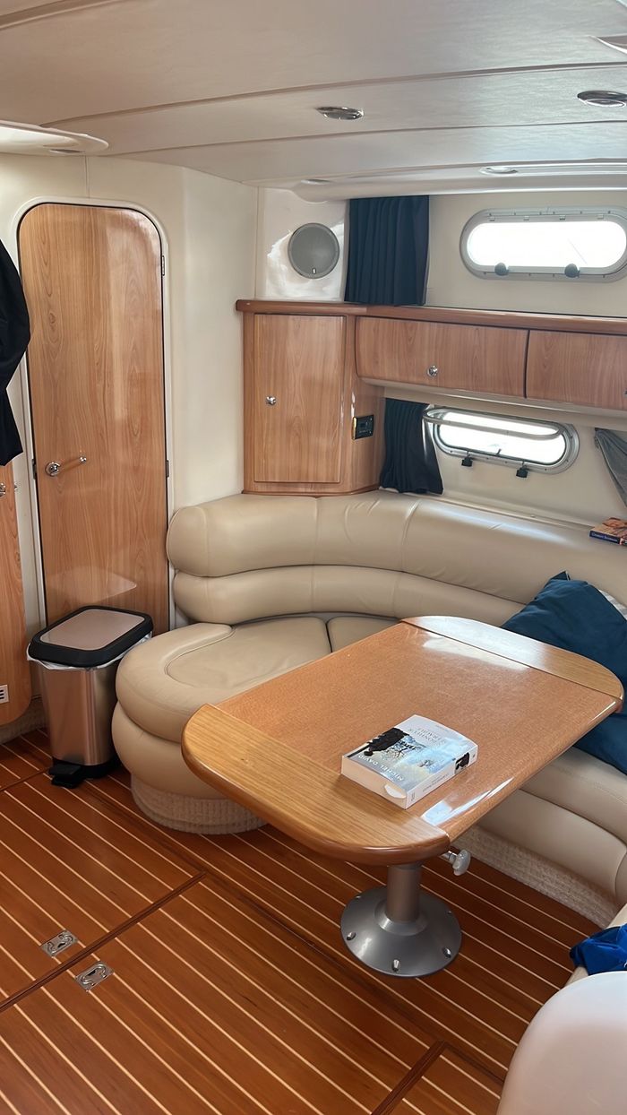 2003 Sealine S37 Photo 4 of 21