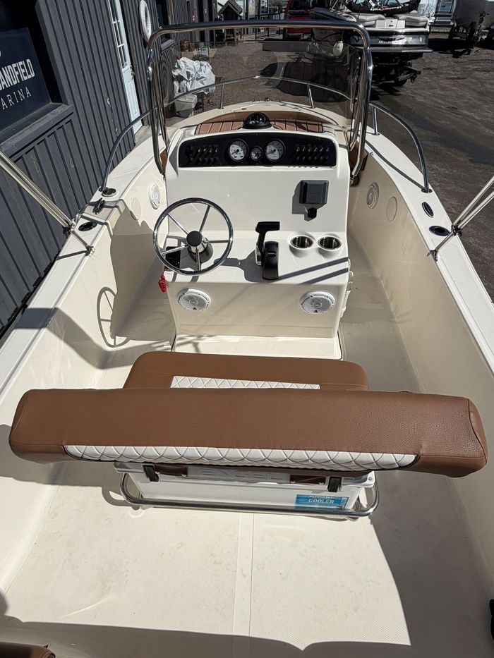 2020 Pioneer 180 Islander Photo 7 of 15
