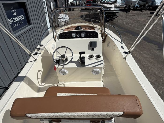 2020 Pioneer 180 Islander Photo 9 of 15