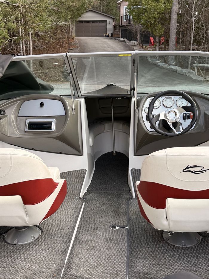 2016 Rinker 186 Captiva Photo 4 of 7