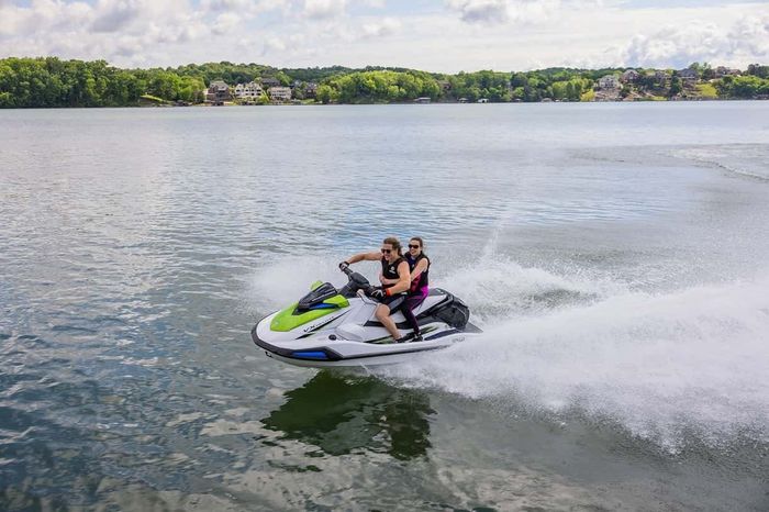2026 Yamaha VX Deluxe White Photo 9 of 12