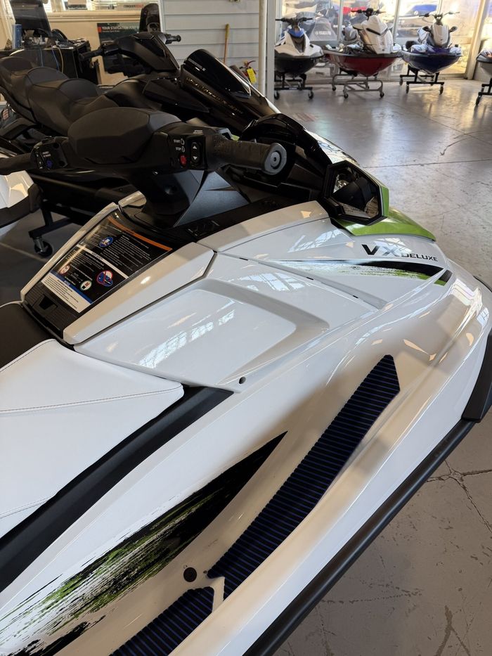 2026 Yamaha VX Deluxe White Photo 4 of 12