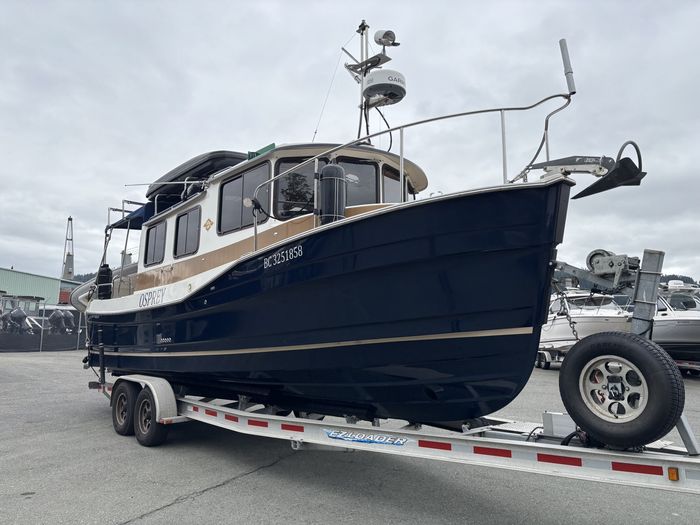 2012 Ranger Tugs R-27 Photo 2 of 27