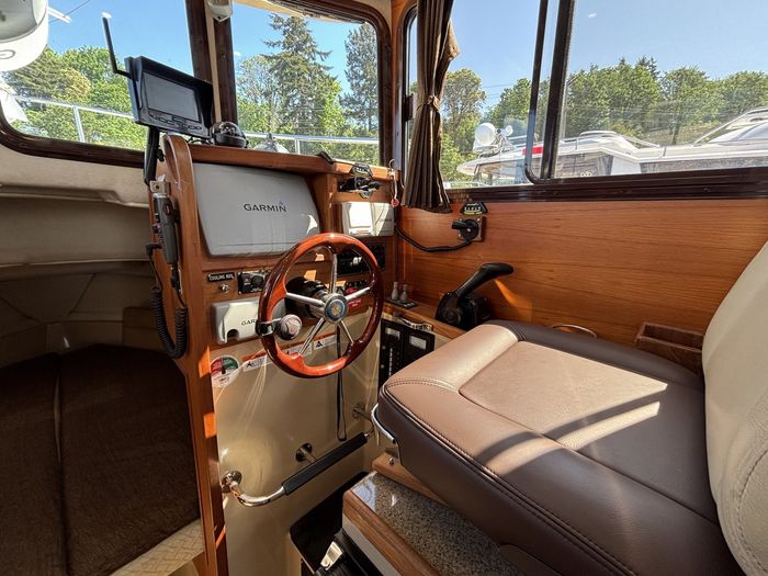 2012 Ranger Tugs R-27 Photo 21 of 27