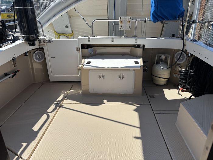 2012 Ranger Tugs R-27 Photo 9 of 27