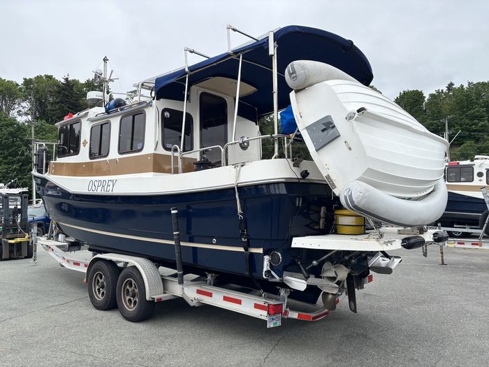 2012 Ranger Tugs R-27 Photo 5 of 27