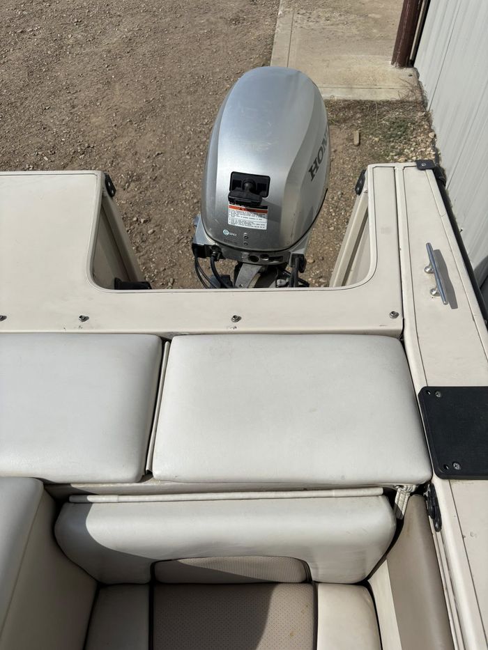 2003 Crestliner 1850 Sportfisher - 15HP Honda Photo 33 sur 41