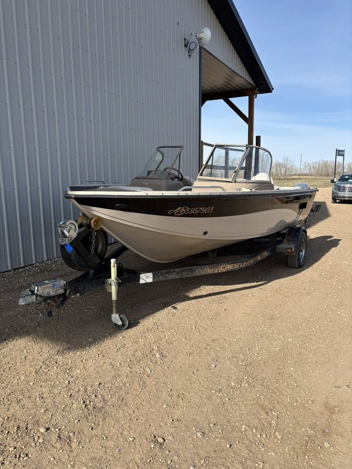 2003 Crestliner 1850 Sportfisher - 15HP Honda Photo 4 sur 41
