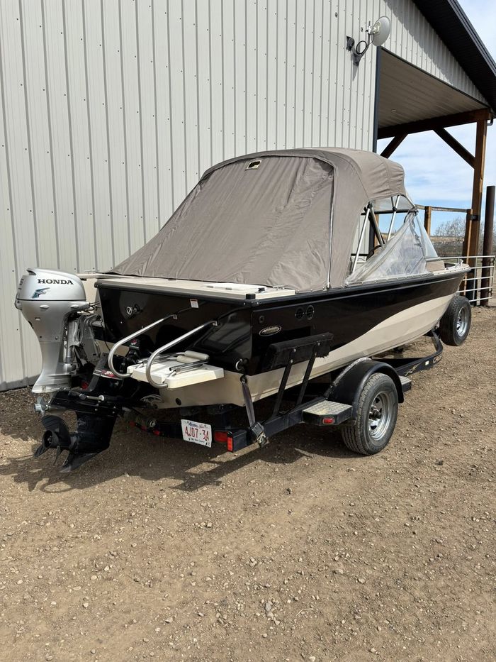 2003 Crestliner 1850 Sportfisher - 15HP Honda Photo 35 sur 41