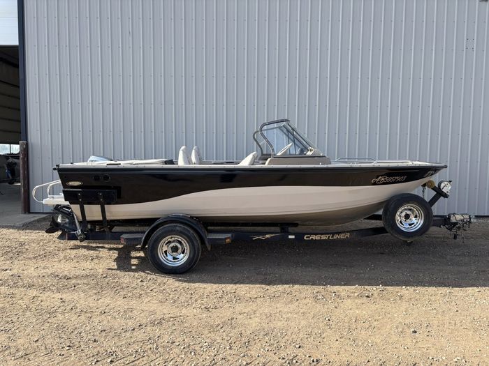 2003 Crestliner 1850 Sportfisher - 15HP Honda Photo 8 sur 41