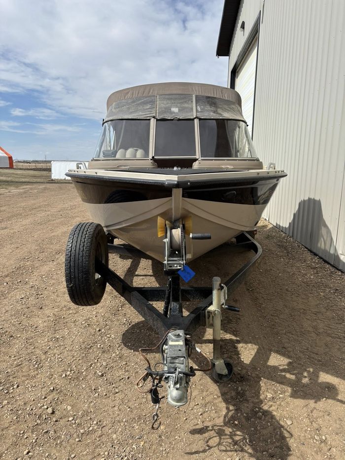 2003 Crestliner 1850 Sportfisher - 15HP Honda Photo 38 sur 41