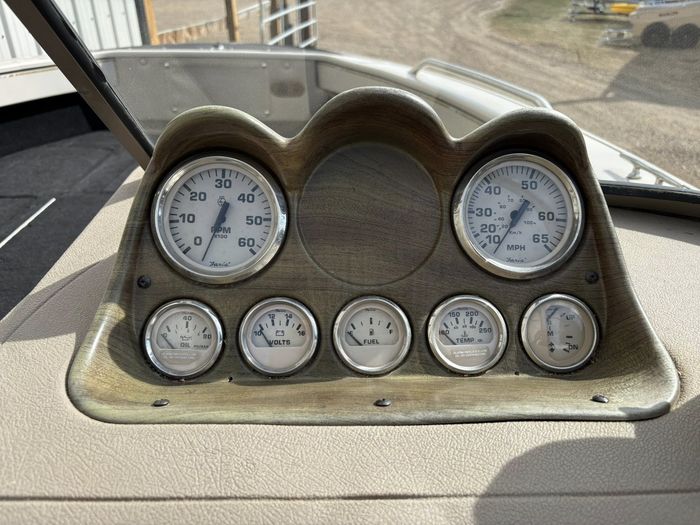 2003 Crestliner 1850 Sportfisher - 15HP Honda Photo 20 sur 41