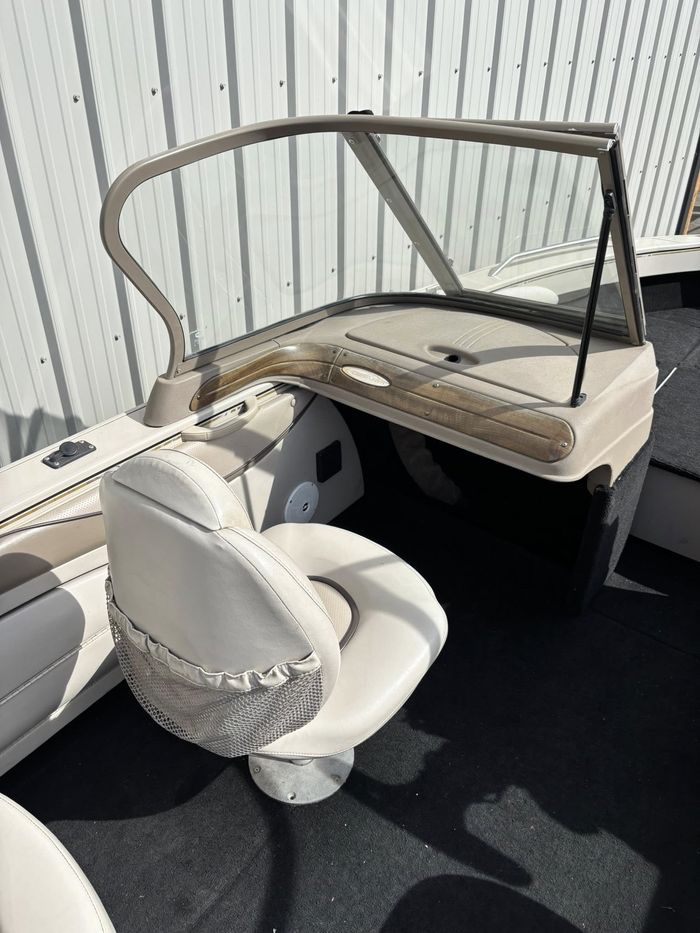 2003 Crestliner 1850 Sportfisher - 15HP Honda Photo 22 sur 41