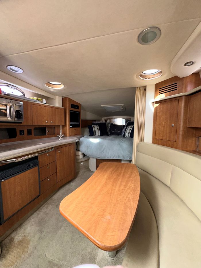 2006 Sea Ray 320 Sundancer Photo 9 sur 12