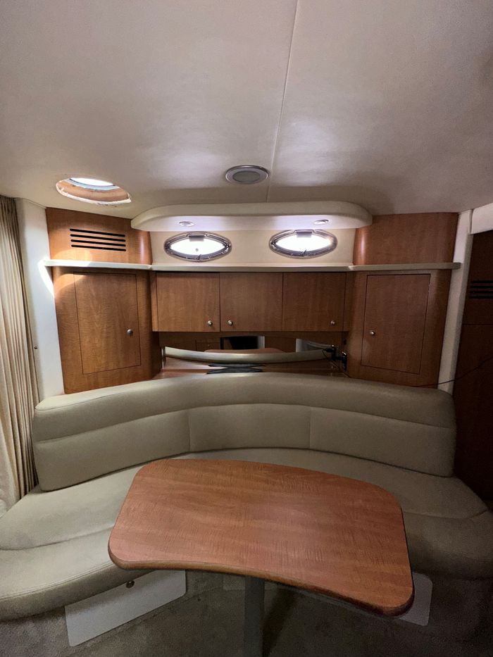 2006 Sea Ray 320 Sundancer Photo 10 sur 12