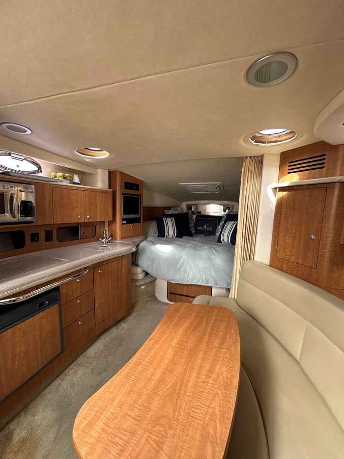 2006 Sea Ray 320 Sundancer Photo 11 sur 12