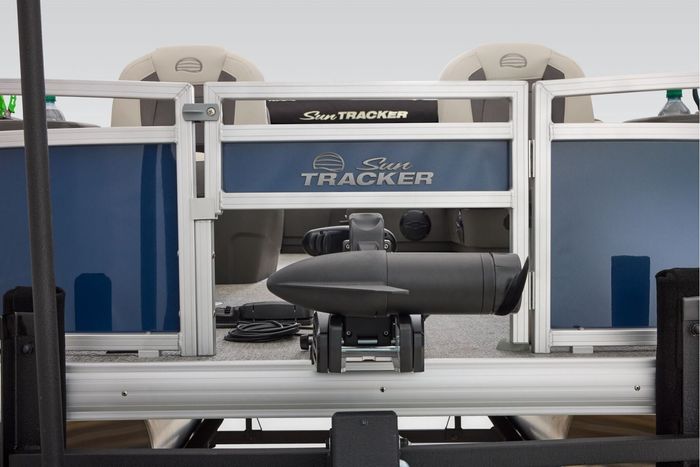 2026 Sun Tracker BASS BUGGY 18 DLX Sky Blue Photo 8 sur 35