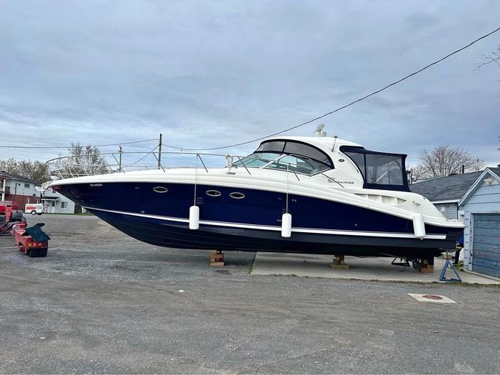 2004 Sea Ray 42 Sundancer Photo 1 of 9
