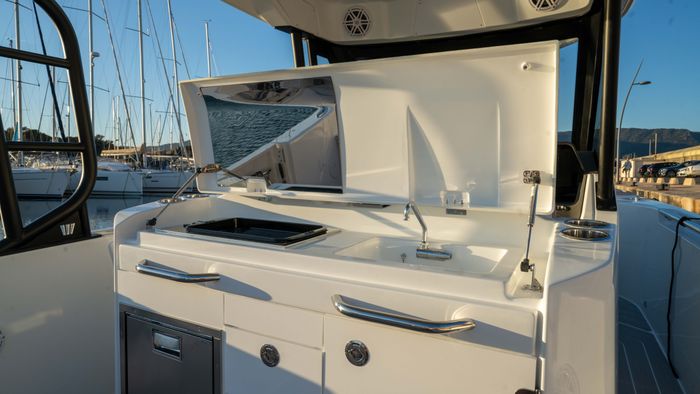 2027 WellCraft 28 T-Top Photo 8 sur 17