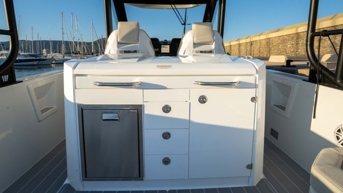 2027 WellCraft 28 T-Top Photo 12 sur 17