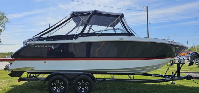 2022 Four Winns Horizon 260 Photo 4 of 19
