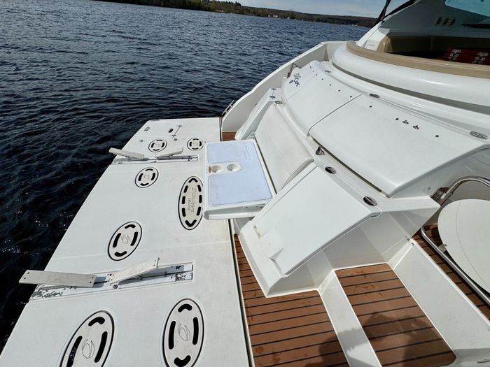 2009 Cruisers Yachts 520 Sports Coupe Photo 18 of 87