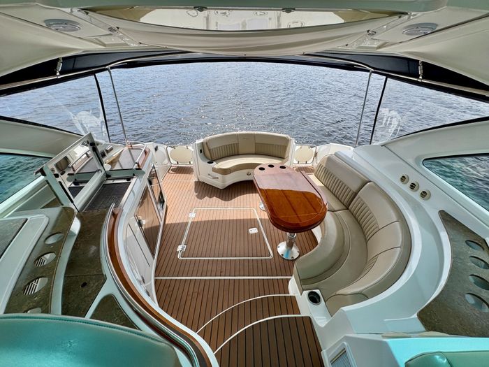 2009 Cruisers Yachts 520 Sports Coupe Photo 37 of 87