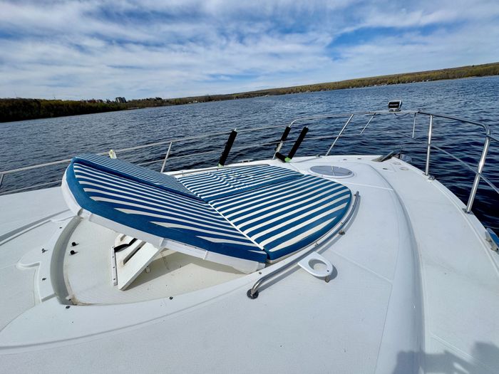 2009 Cruisers Yachts 520 Sports Coupe Photo 21 of 87