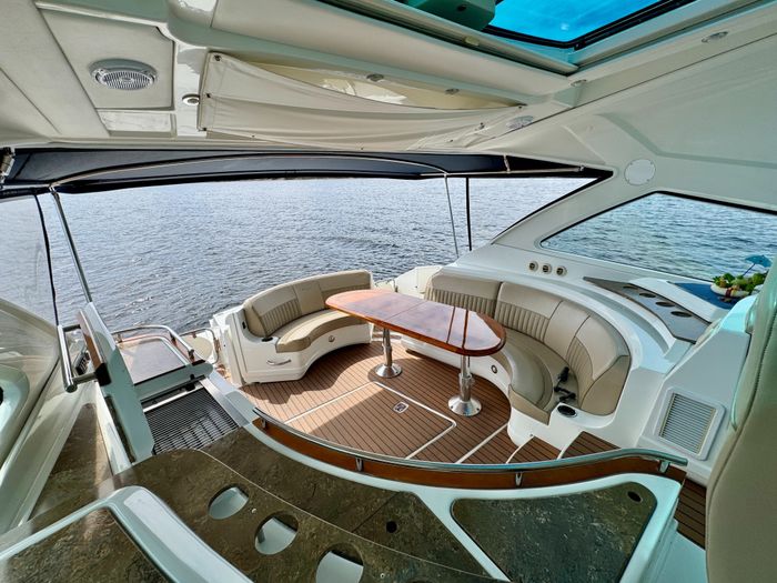 2009 Cruisers Yachts 520 Sports Coupe Photo 38 of 87