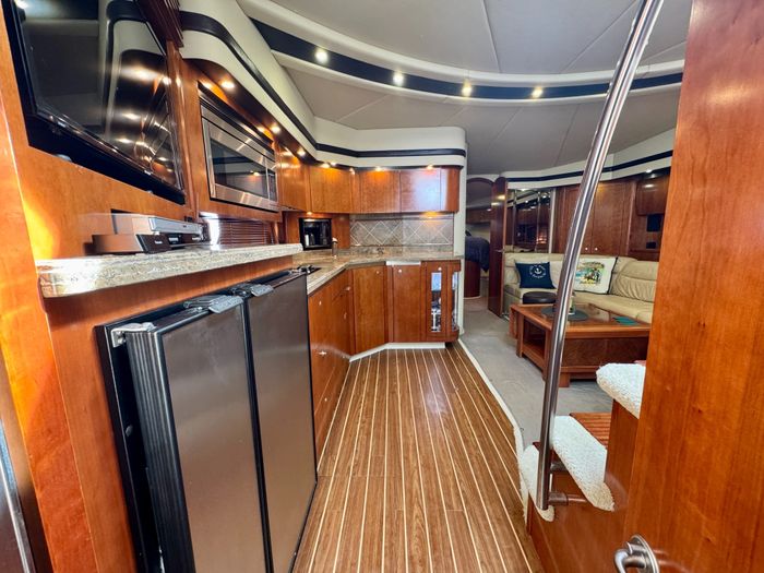 2009 Cruisers Yachts 520 Sports Coupe Photo 58 of 87