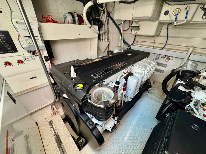 2009 Cruisers Yachts 520 Sports Coupe Photo 81 of 87