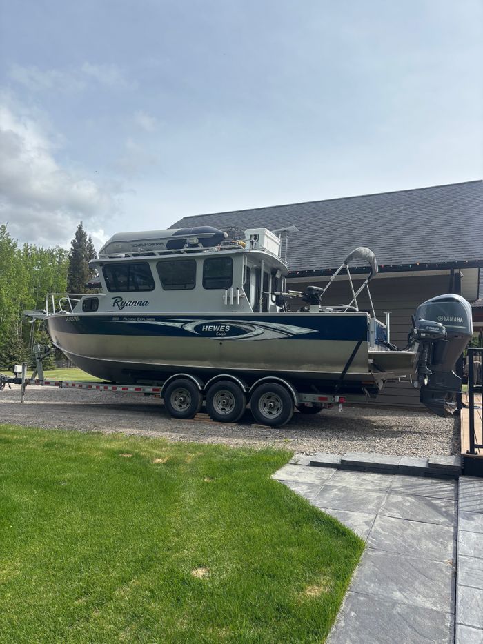 2017 Hewes 26 Pacific Explorer Photo 4 of 16