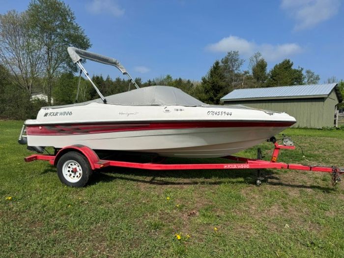 2000 Four Winns Horizon 170 Photo 1 sur 9
