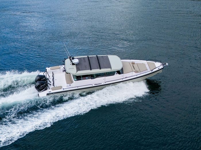 2026 Axopar 37 XC Cross Cabin Photo 5 sur 57