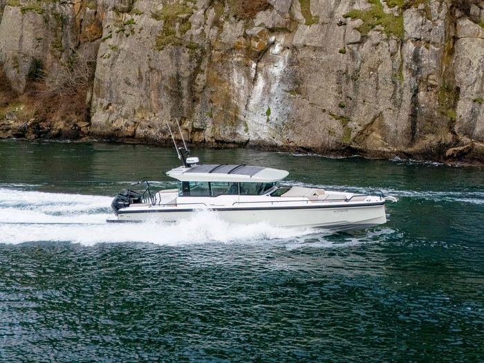 2026 Axopar 37 XC Cross Cabin Photo 8 sur 57