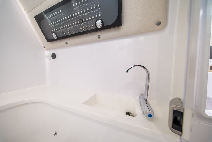 2026 Axopar 37 XC Cross Cabin Photo 55 sur 57
