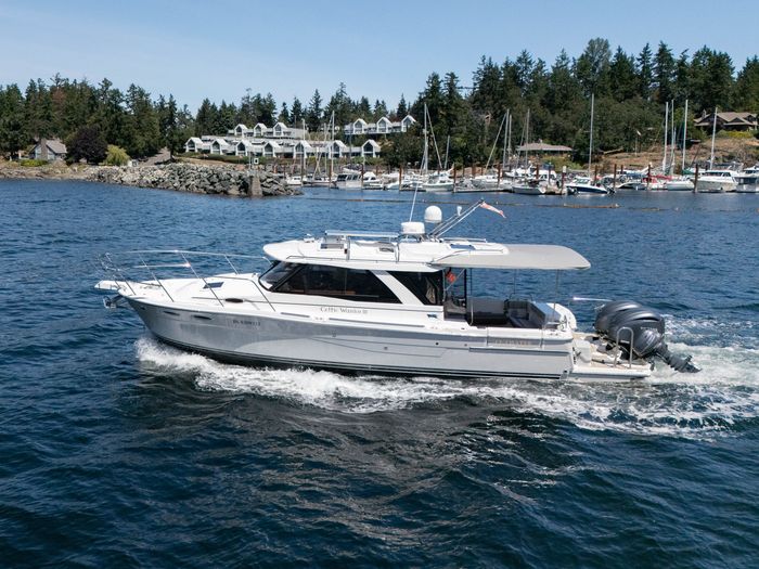 2022 Cutwater C-32 Coupe Photo 8 sur 55