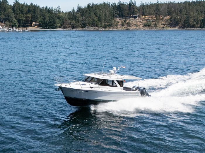 2022 Cutwater C-32 Coupe Photo 10 sur 55