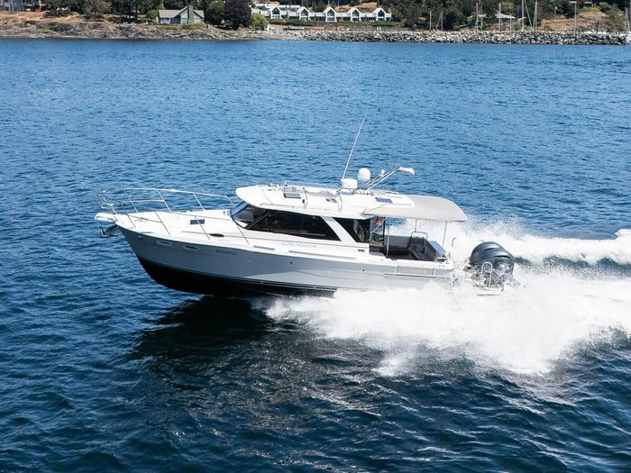 2022 Cutwater C-32 Coupe Photo 11 sur 55