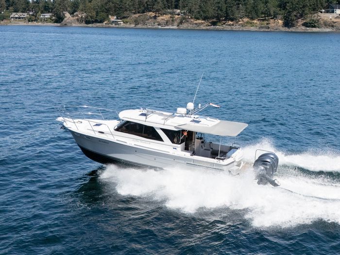 2022 Cutwater C-32 Coupe Photo 12 sur 55