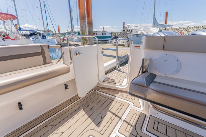 2022 Cutwater C-32 Coupe Photo 19 sur 55