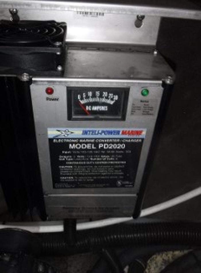 2004 Rinker 250 Fiesta Vee Photo 28 of 41
