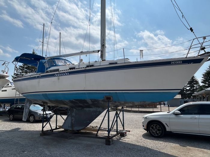 1979 Aloha Yachts 34 Photo 2 of 32