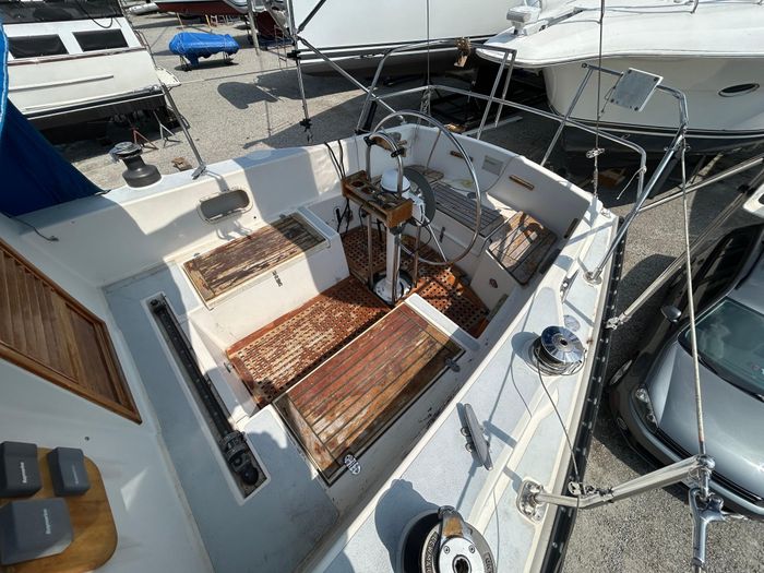 1979 Aloha Yachts 34 Photo 9 of 32