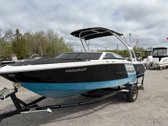 2015 Four Winns H200RS Photo 3 sur 14