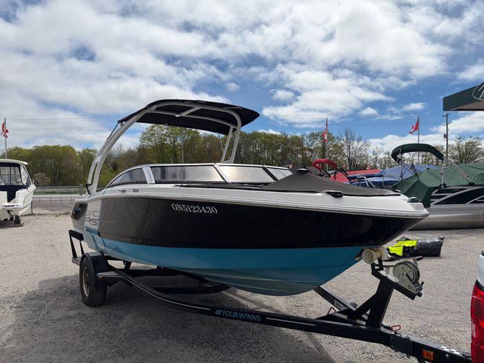 2015 Four Winns H200RS Photo 2 sur 14