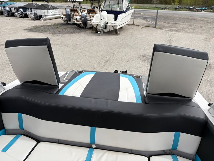 2015 Four Winns H200RS Photo 13 sur 14
